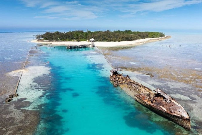 Heron Island and its reef from the air